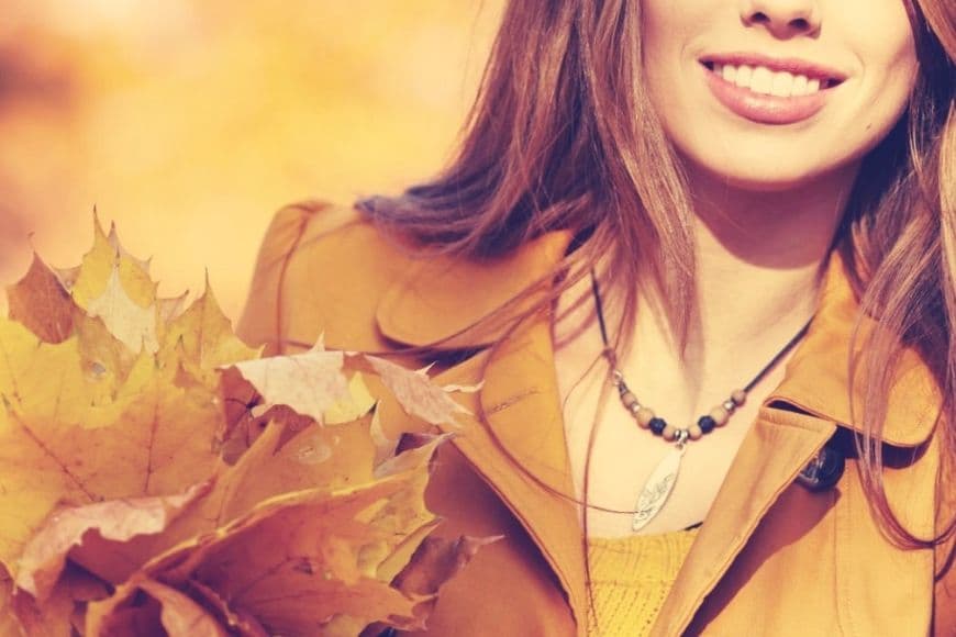 Denti puliti e gengive sane per sorridere all'autunno